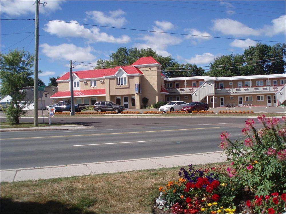 Thriftlodge By Wyndham Moncton Exterior photo